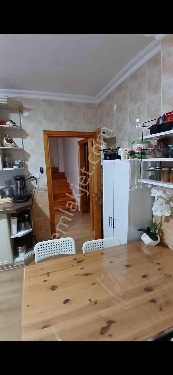 Arnavutköy, Bolluca , Mavıgöl Evlerı Sıtesınde 500m2 Arsa Içerısınde Satılık Villa . — fotoğraf 5
