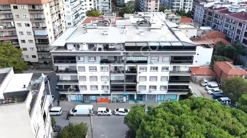 Karşıyaka'Da Teraslı & Çift Mutfaklı 4+1 Satılık Dubleks Daire