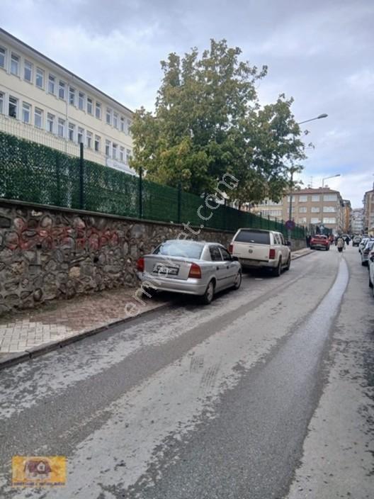 İzzetpaşa Mah. Satılık 2+1 Ara Kat Daire — fotoğraf 2
