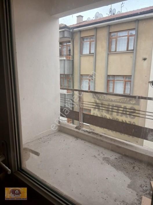 İzzetpaşa Mah. Satılık 2+1 Ara Kat Daire — fotoğraf 8