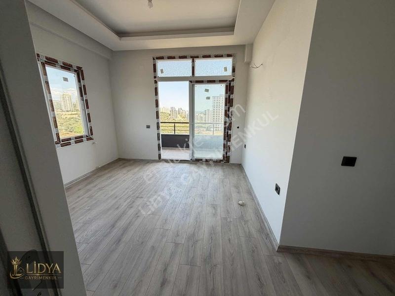 Mersin Ayaş'ta Nezih Aile Sitesinde Satılık 2+1 Daire — fotoğraf 9
