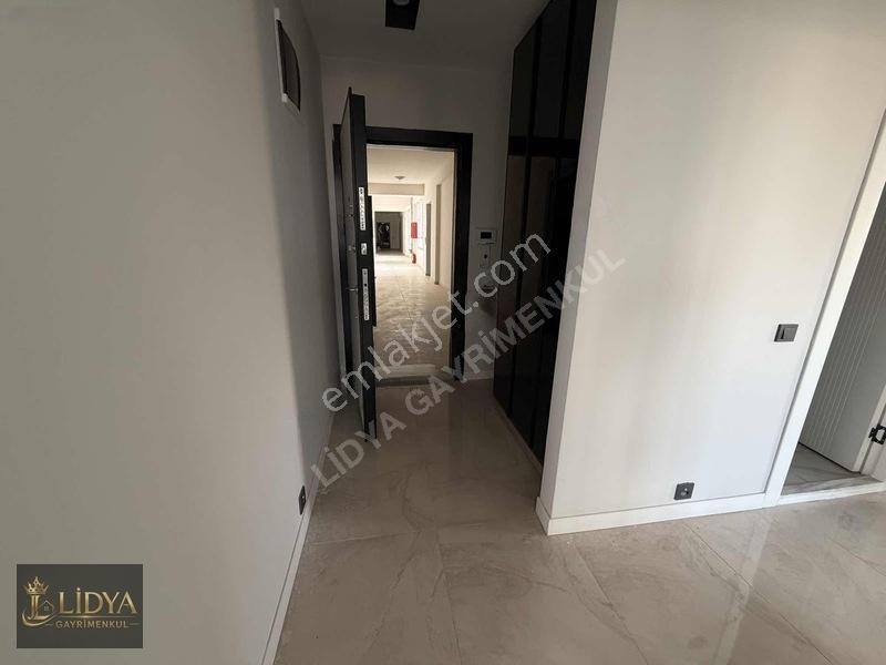 Mersin Ayaş'ta Nezih Aile Sitesinde Satılık 2+1 Daire — fotoğraf 21
