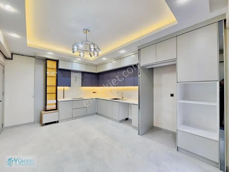 1200 Evler'de 3+1 190 M2 E.banyo-g.odalı Lüks Satılık Daireler ! — fotoğraf 3