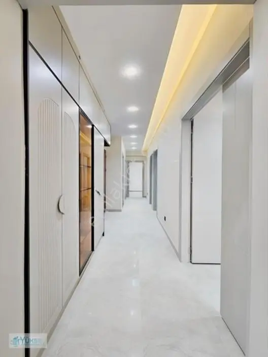 1200 Evler'de 3+1 190 M2 E.banyo-g.odalı Lüks Satılık Daireler ! — fotoğraf 14