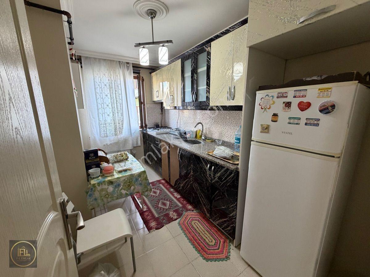 F-l Emlaktan Esatpaşa Merkez İett Garaj Yakını 2+1 Ara Kat Önü Açık — fotoğraf 8