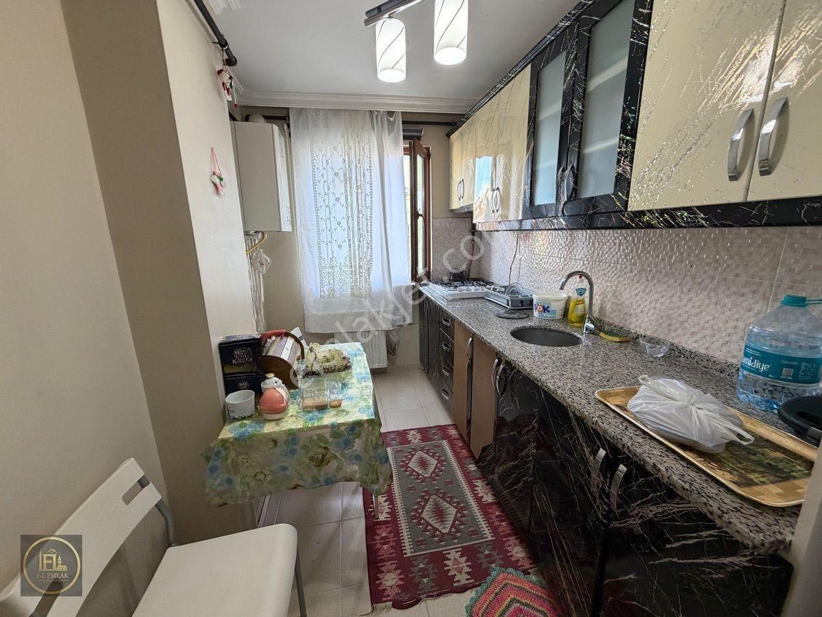 F-l Emlaktan Esatpaşa Merkez İett Garaj Yakını 2+1 Ara Kat Önü Açık — fotoğraf 10