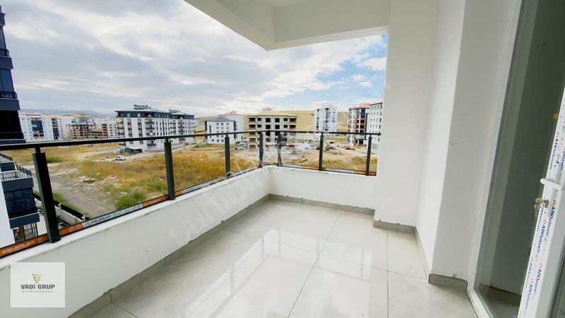 Vadi Grup'tan Tuzlugöl'de 3+1 Cadde Üstü 150m2 Ultra Lüx Daire! — fotoğraf 7