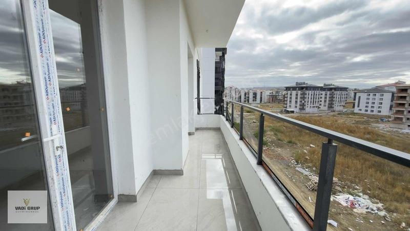 Vadi Grup'tan Tuzlugöl'de 3+1 Cadde Üstü 150m2 Ultra Lüx Daire! — fotoğraf 17