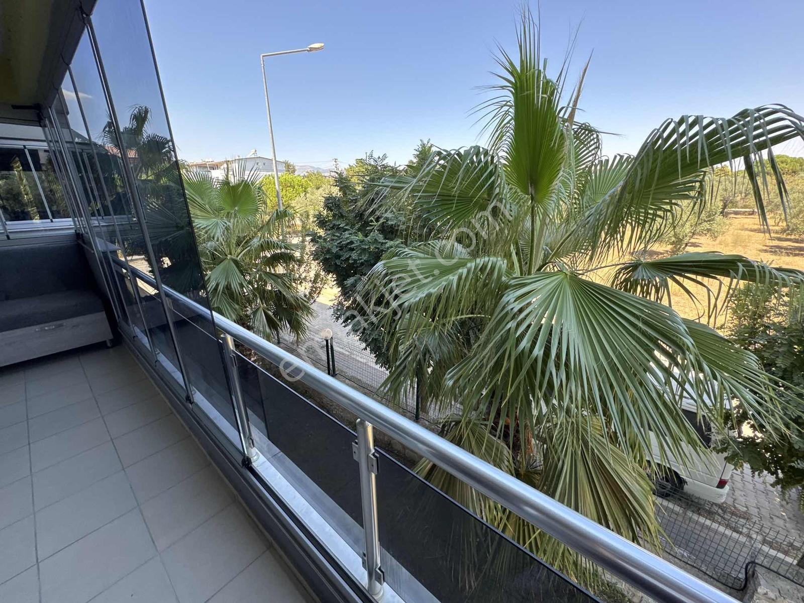 Menderes Coldwell Banker'dan Merkezi Konum Site İçi 2+1 — fotoğraf 15
