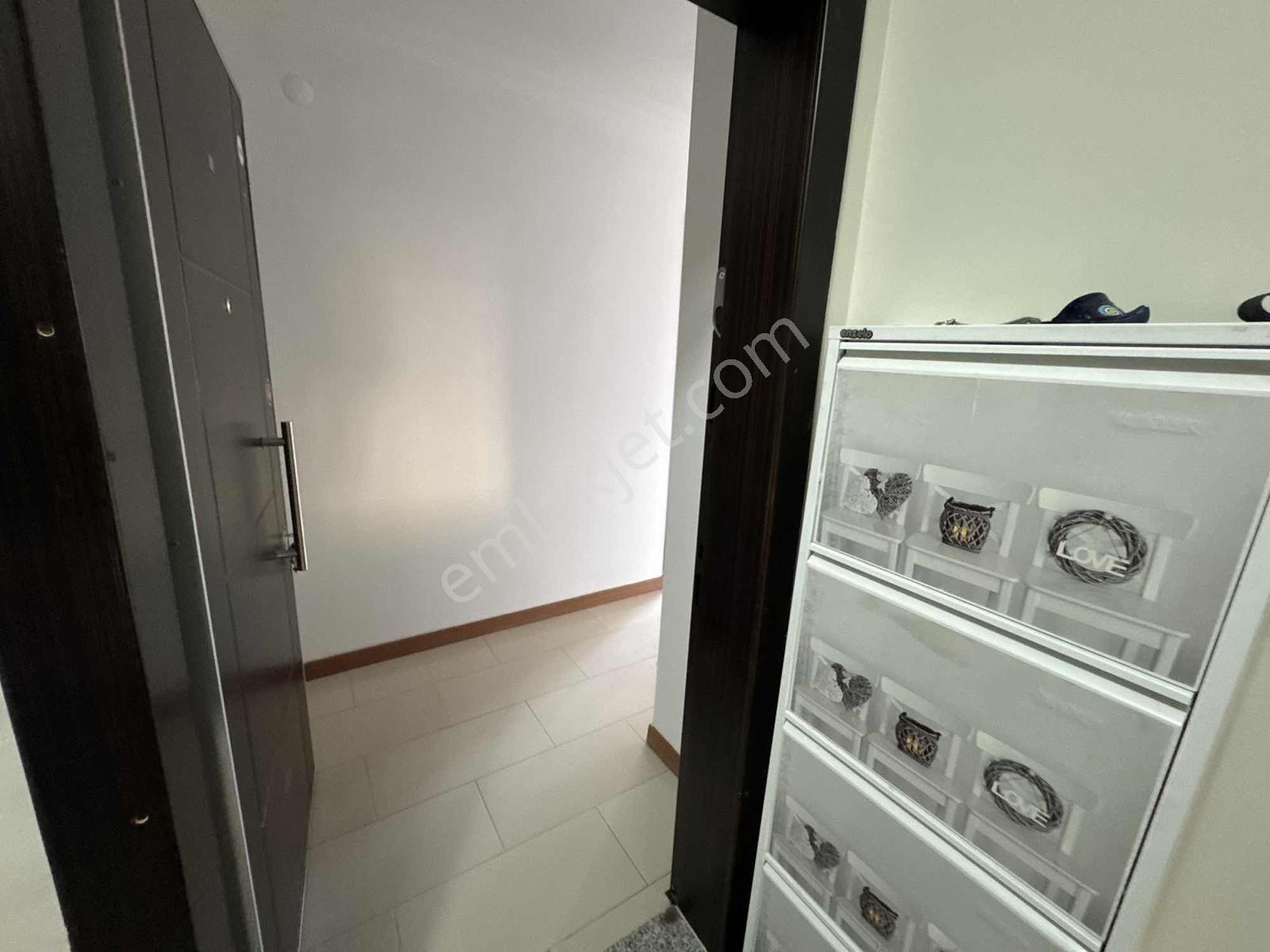 Menderes Coldwell Banker'dan Merkezi Konum Site İçi 2+1 — fotoğraf 28
