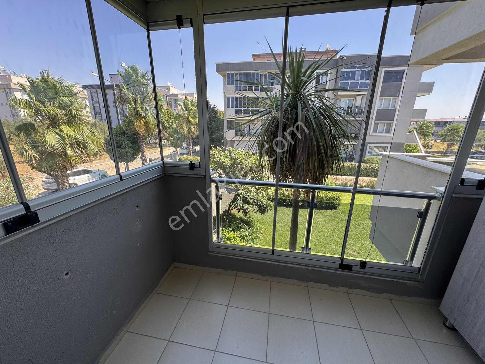 Menderes Coldwell Banker'dan Merkezi Konum Site İçi 2+1 — fotoğraf 33
