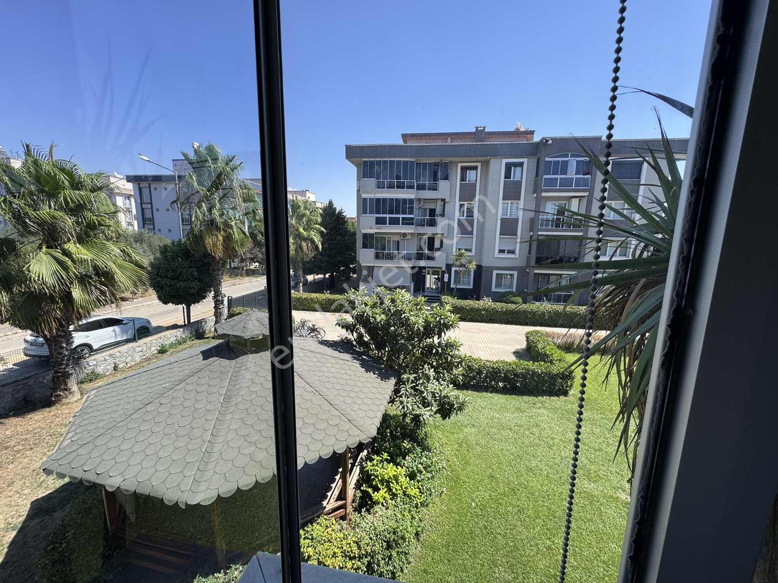 Menderes Coldwell Banker'dan Merkezi Konum Site İçi 2+1 — fotoğraf 35