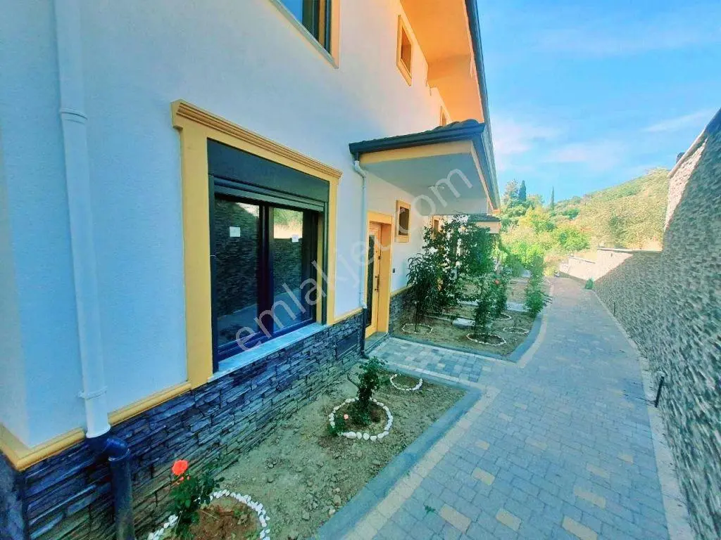 Uytundan Gürede Deniz Manzaralı Havuzlu Otoparklı 4+1 Villa — fotoğraf 3