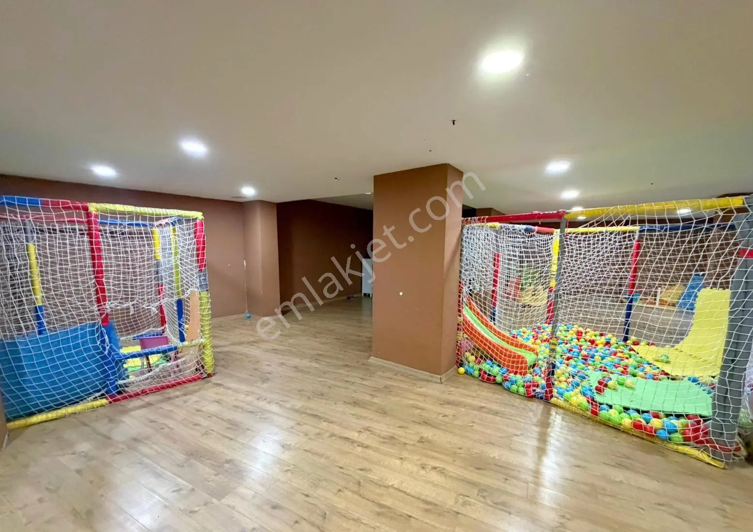 Mertcan'dan Ary Efedra Sitesi İçinde Balkonlu Geniş Ferah 2+1 — fotoğraf 29