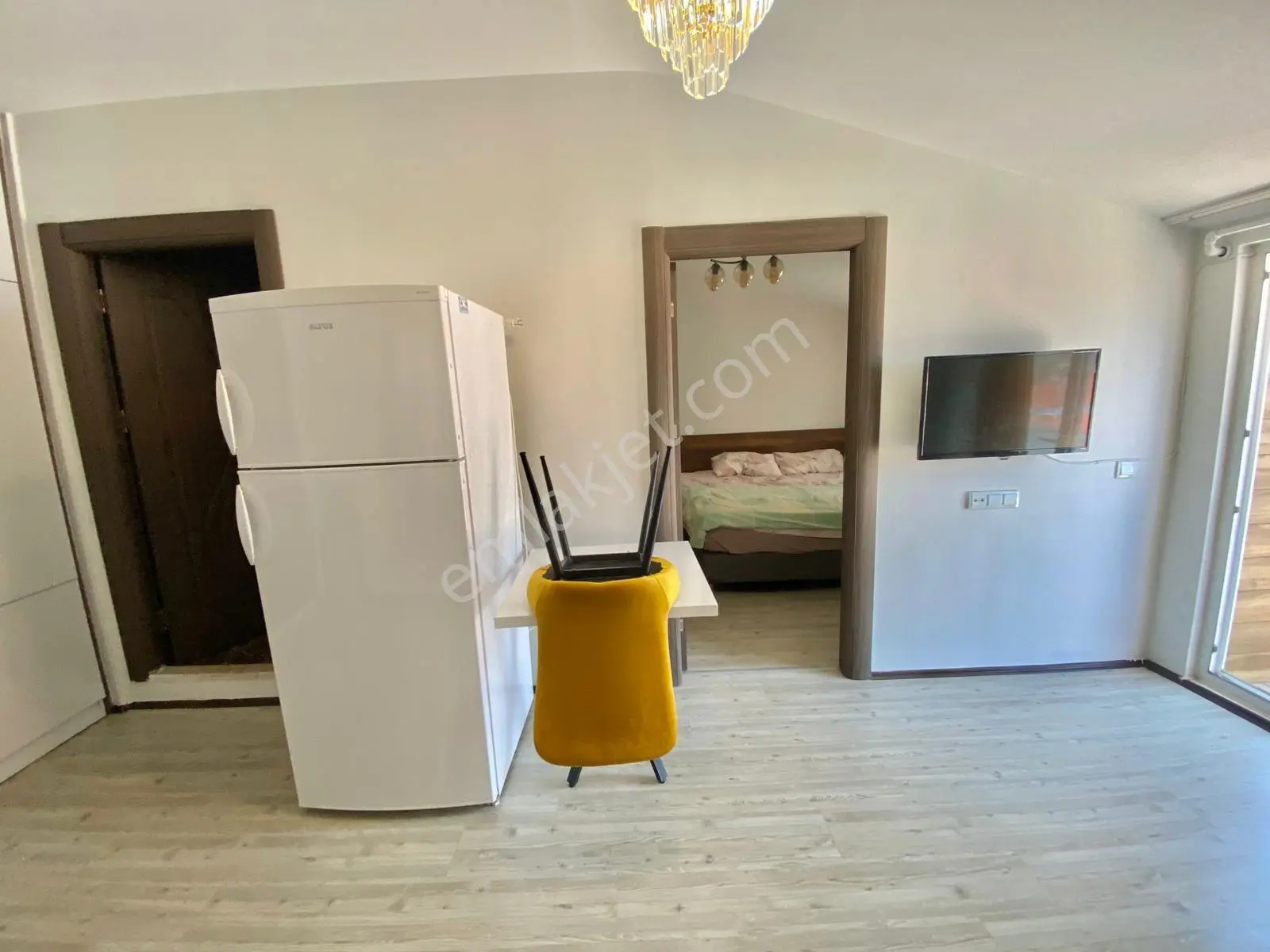 Remax Model Bağbaşı Ana Yola Yakın 1+1 Full Eşyalı Satılık Apart — fotoğraf 4