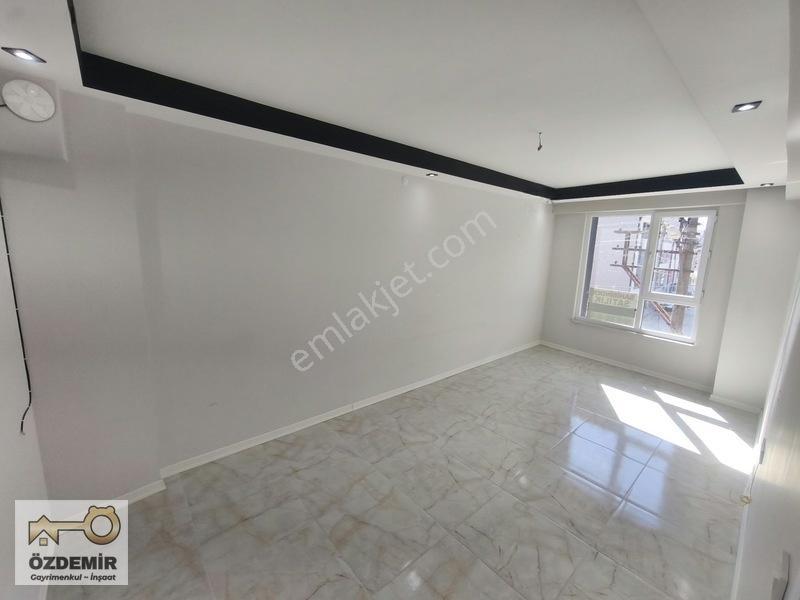Özdemir'den Şarhöyük Mah.çevre Yolu Kenarı Satılık 2+0 Daire — fotoğraf 10