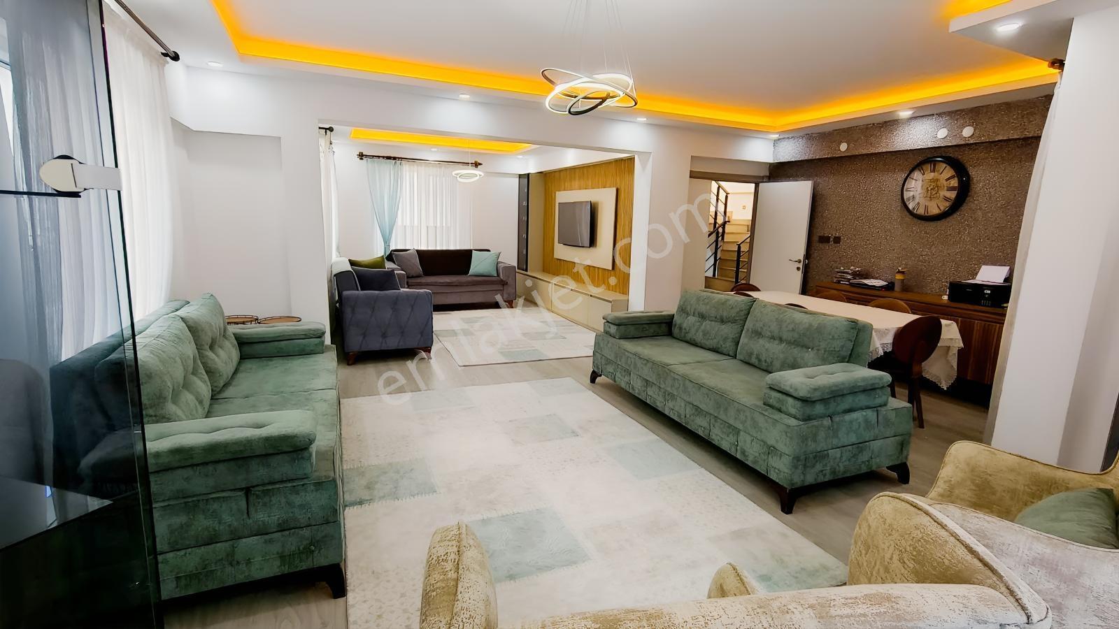 Yenimahalle Ata Mahallesinde Ful Yapılı 5+2 Satılık Villa. — fotoğraf 2