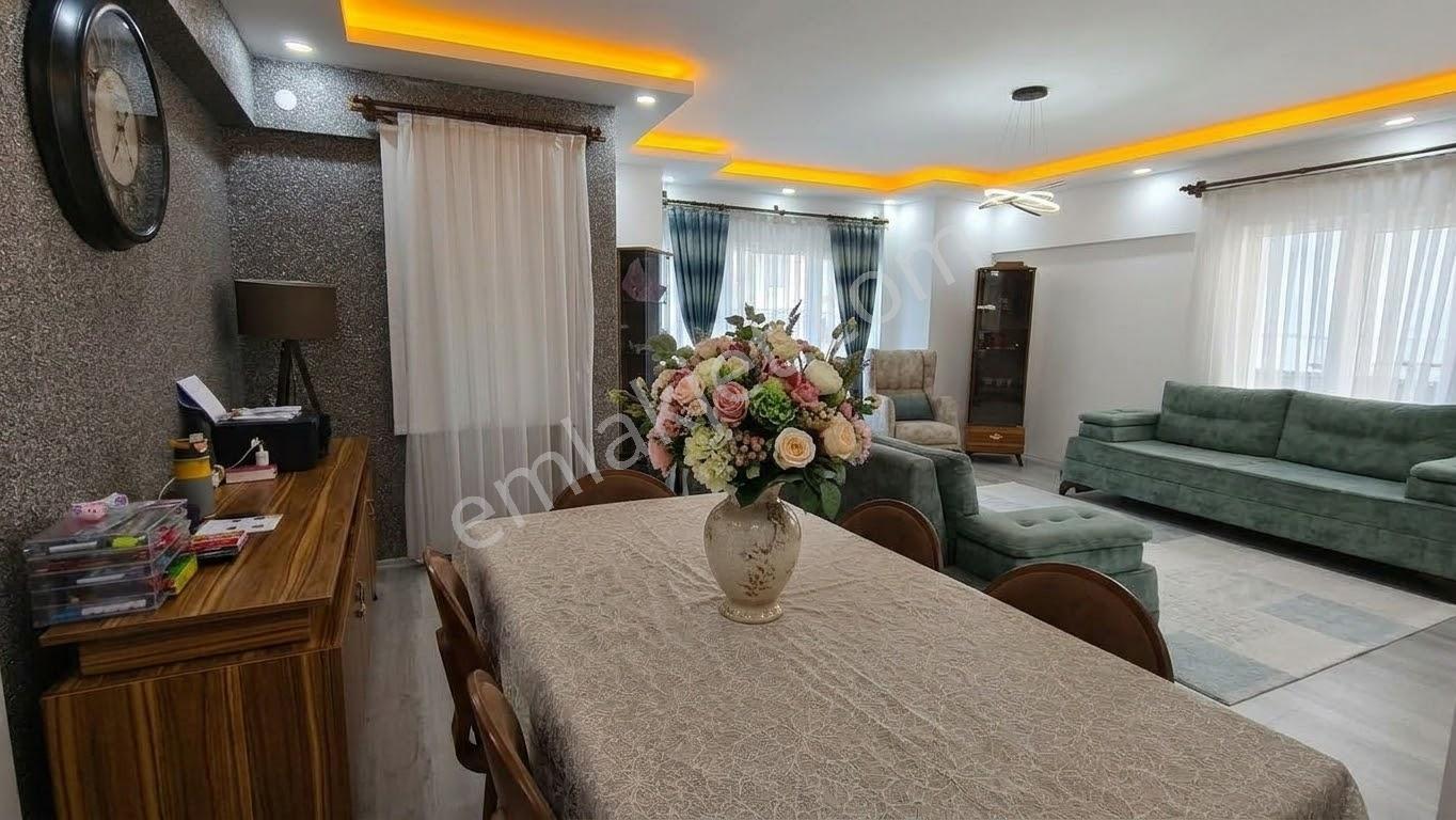 Yenimahalle Ata Mahallesinde Ful Yapılı 5+2 Satılık Villa. — fotoğraf 4
