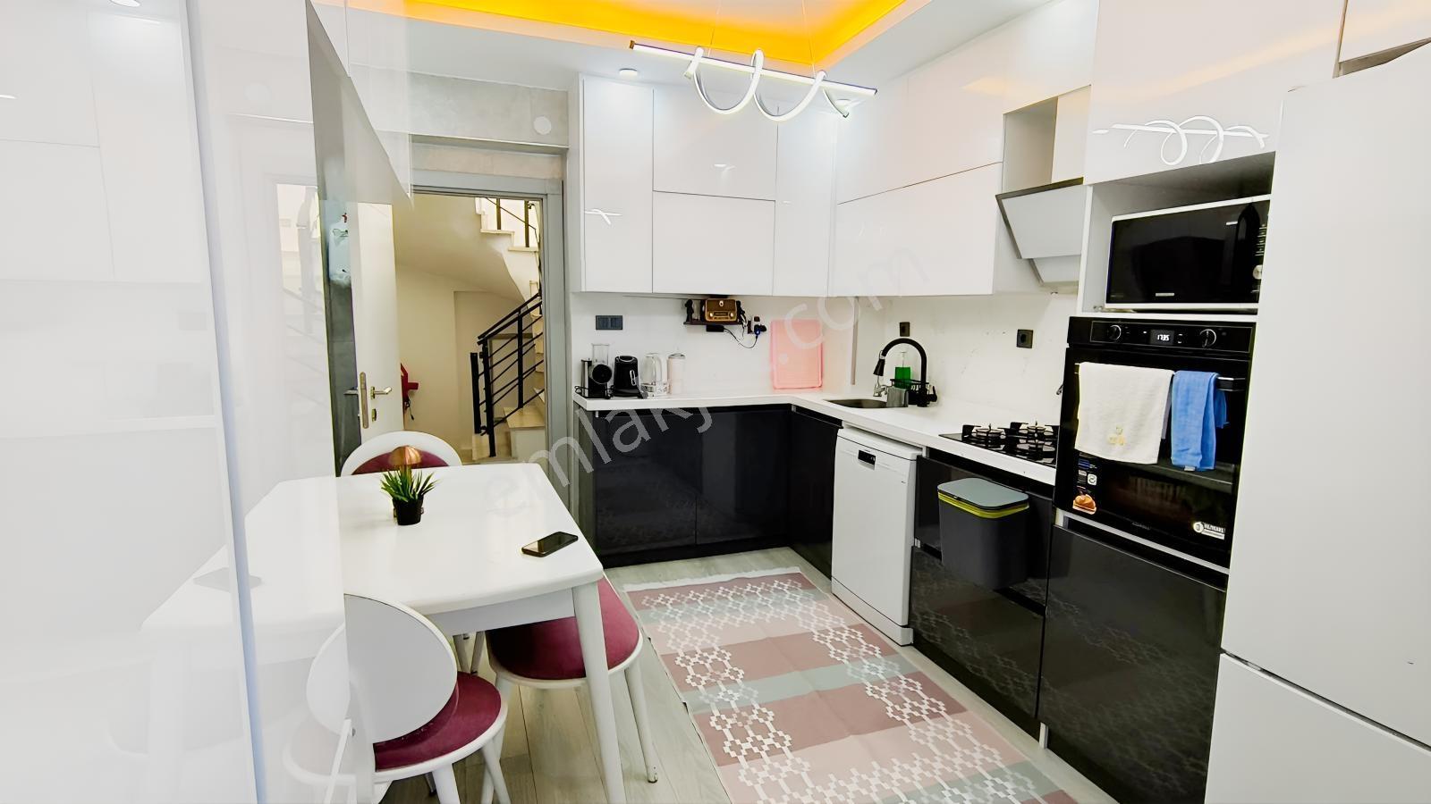 Yenimahalle Ata Mahallesinde Ful Yapılı 5+2 Satılık Villa. — fotoğraf 6