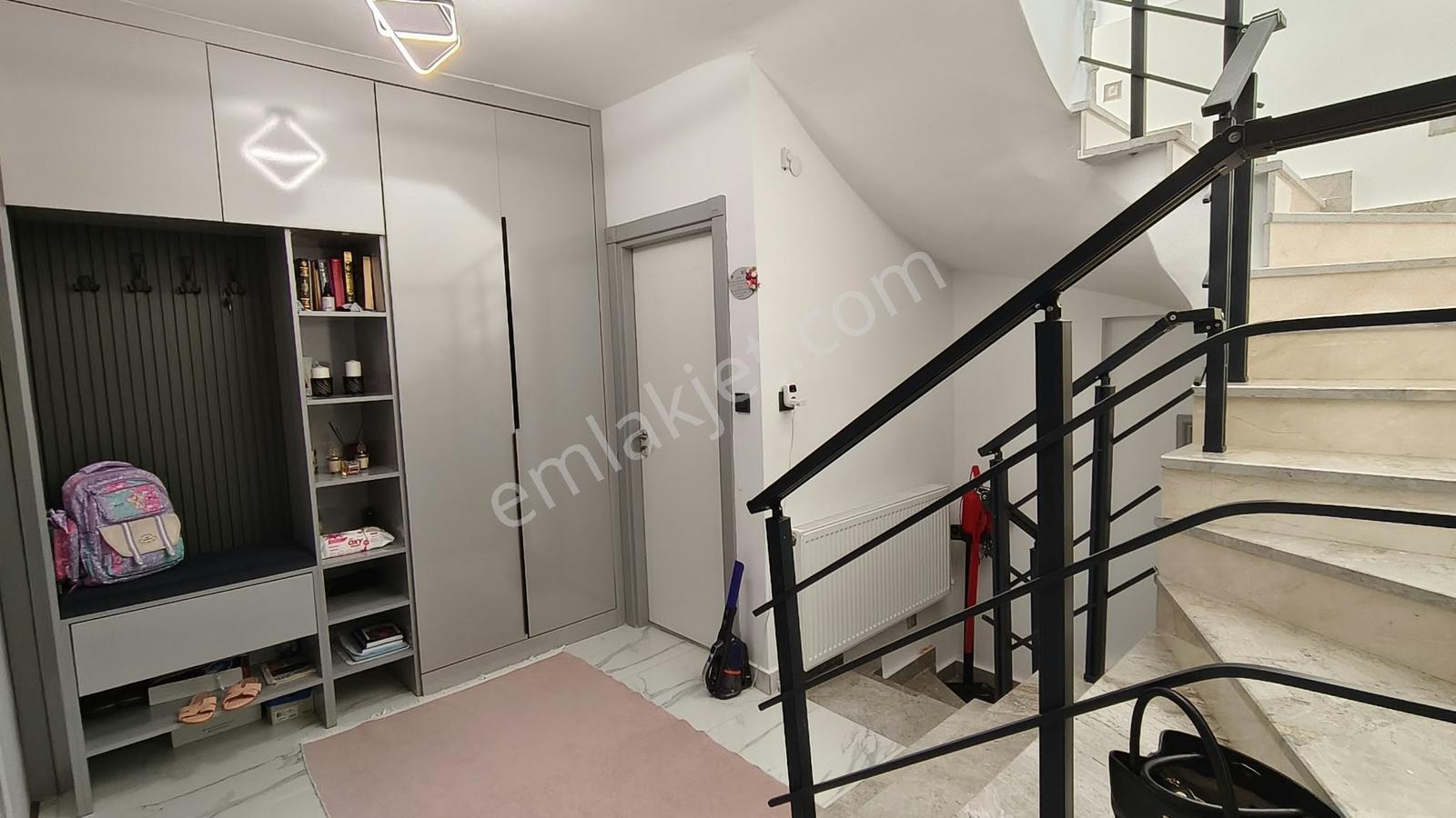 Yenimahalle Ata Mahallesinde Ful Yapılı 5+2 Satılık Villa. — fotoğraf 9