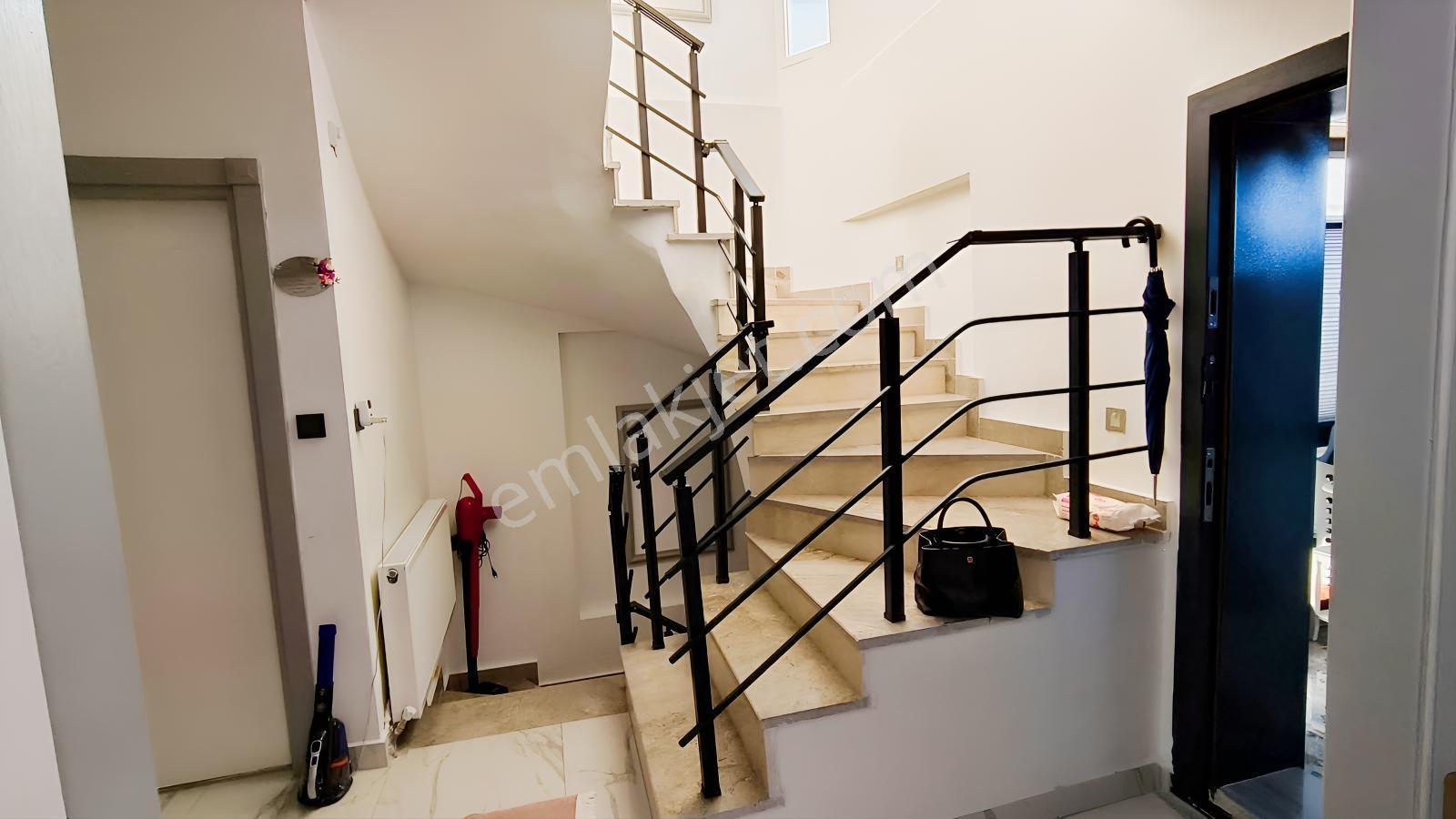 Yenimahalle Ata Mahallesinde Ful Yapılı 5+2 Satılık Villa. — fotoğraf 10