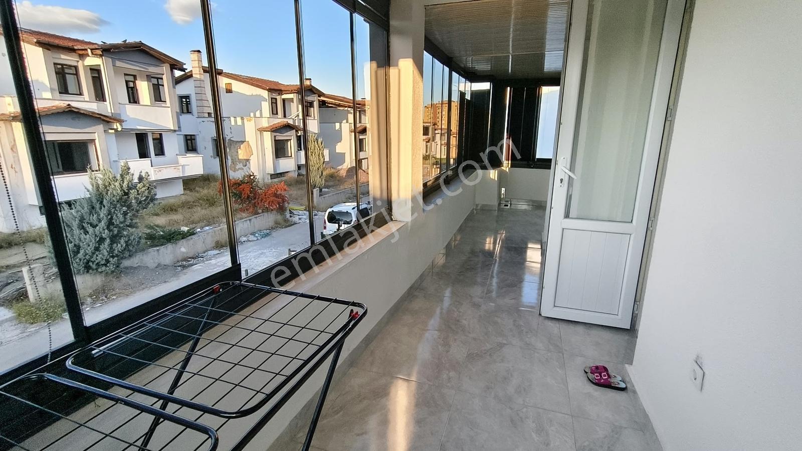 Yenimahalle Ata Mahallesinde Ful Yapılı 5+2 Satılık Villa. — fotoğraf 18