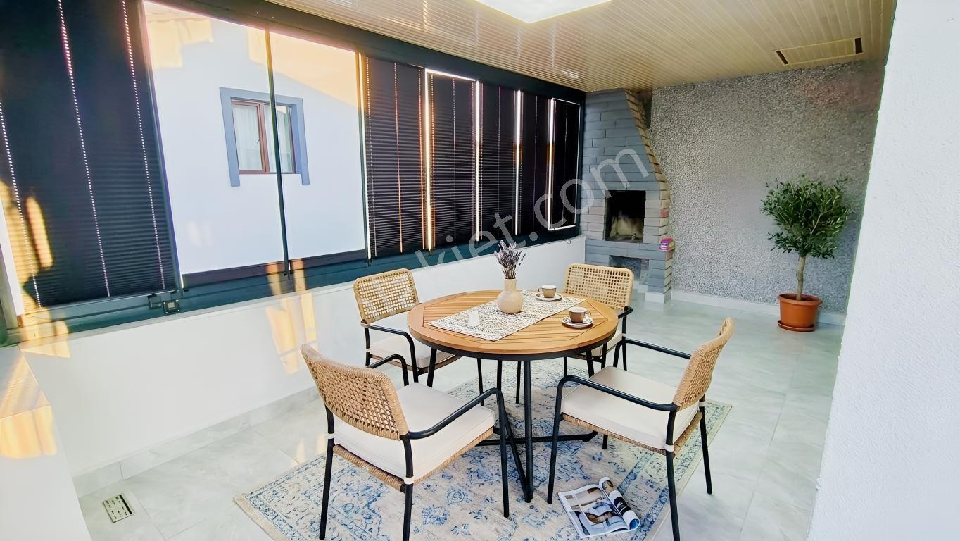 Yenimahalle Ata Mahallesinde Ful Yapılı 5+2 Satılık Villa. — fotoğraf 19