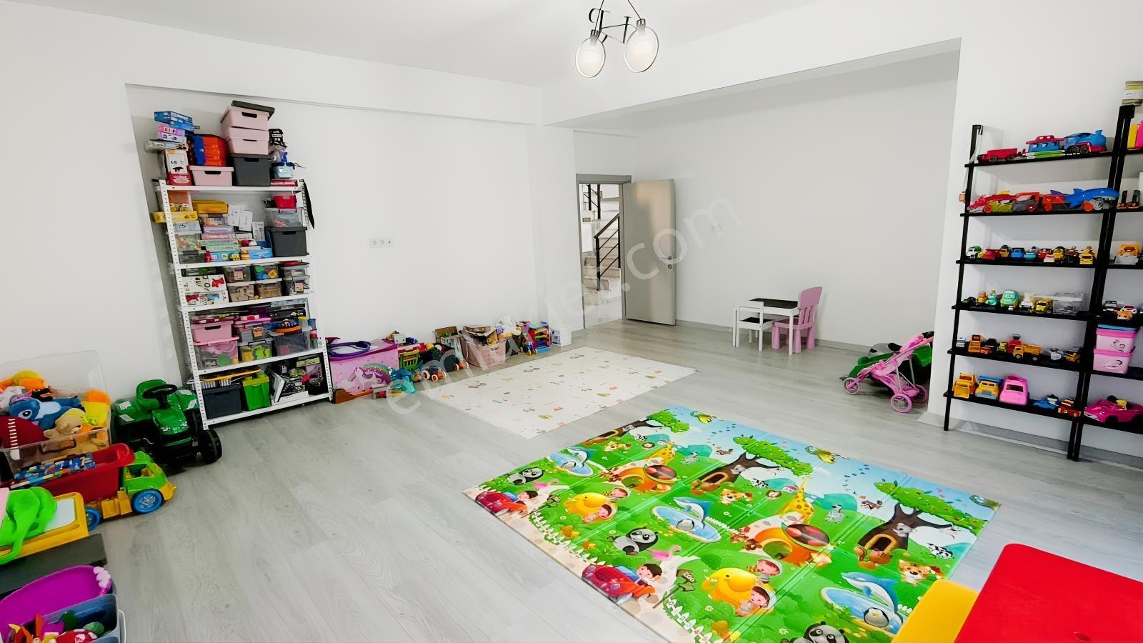 Yenimahalle Ata Mahallesinde Ful Yapılı 5+2 Satılık Villa. — fotoğraf 26
