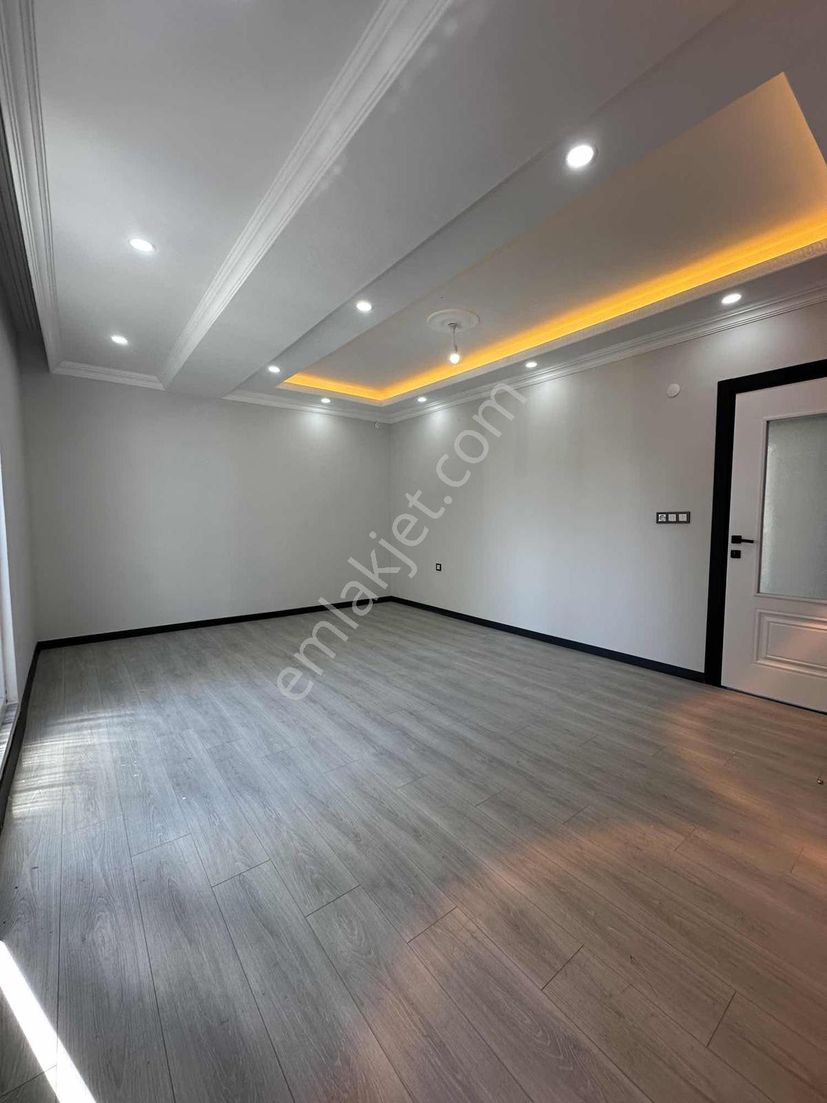 Acil Satlık Yıldızken Bölgesinde 2+1 — fotoğraf 3