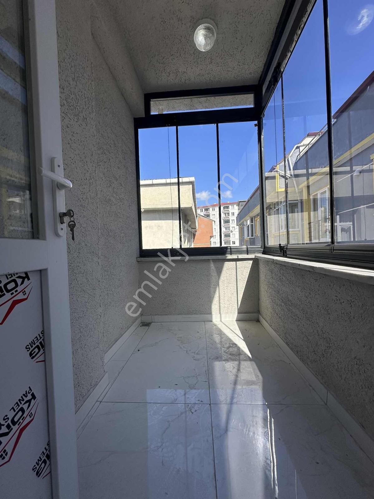 Acil Satlık Yıldızken Bölgesinde 2+1 — fotoğraf 4