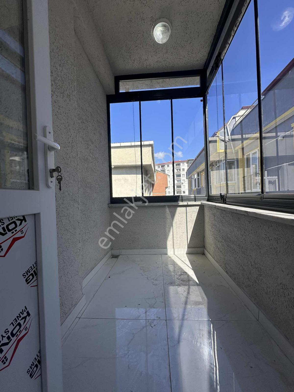 Acil Satlık Yıldızken Bölgesinde 2+1 — fotoğraf 5