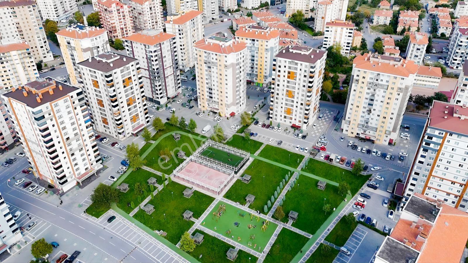 Küçükali Mahallesinde Ekstra Yapılı 2+1 Daire — fotoğraf 2