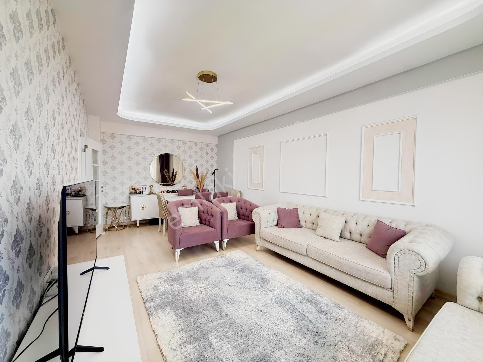 Küçükali Mahallesinde Ekstra Yapılı 2+1 Daire — fotoğraf 9