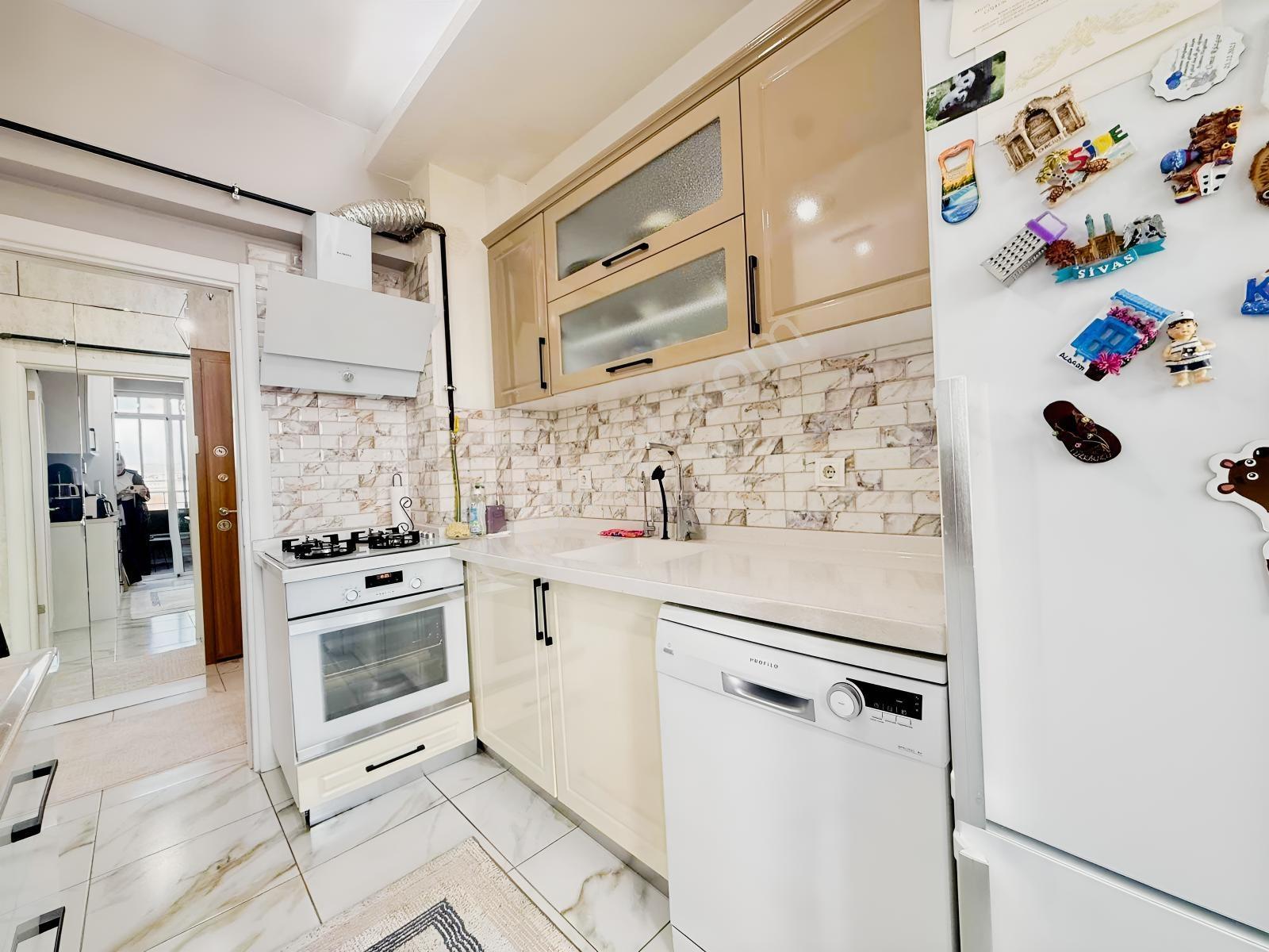 Küçükali Mahallesinde Ekstra Yapılı 2+1 Daire — fotoğraf 11