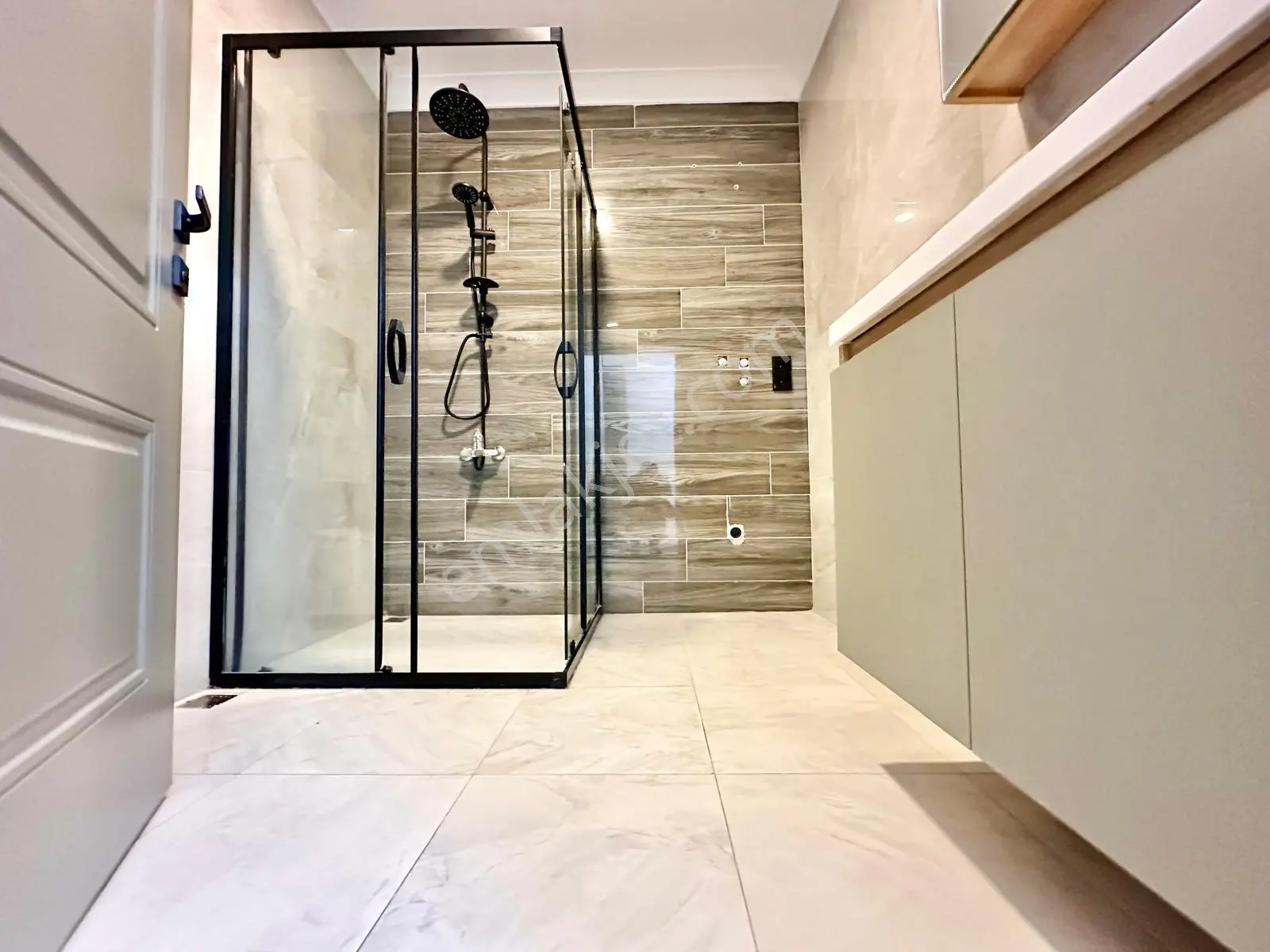 ꧁akçay Ay Emlak'tan꧂ Çift Asansörlü Denize Yakın Ada Mutfaklı Satılık 2+1 Dublex Daire — fotoğraf 16