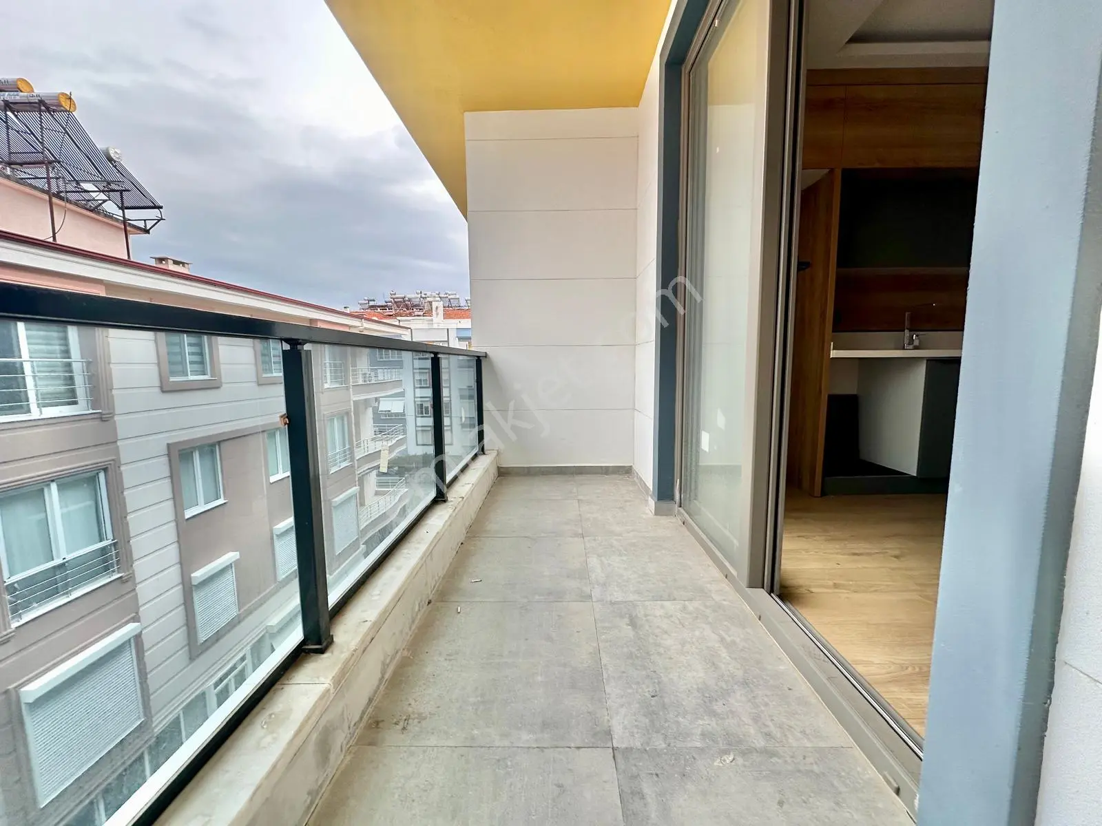 ꧁akçay Ay Emlak'tan꧂ Çift Asansörlü Denize Yakın Ada Mutfaklı Satılık 2+1 Dublex Daire — fotoğraf 20