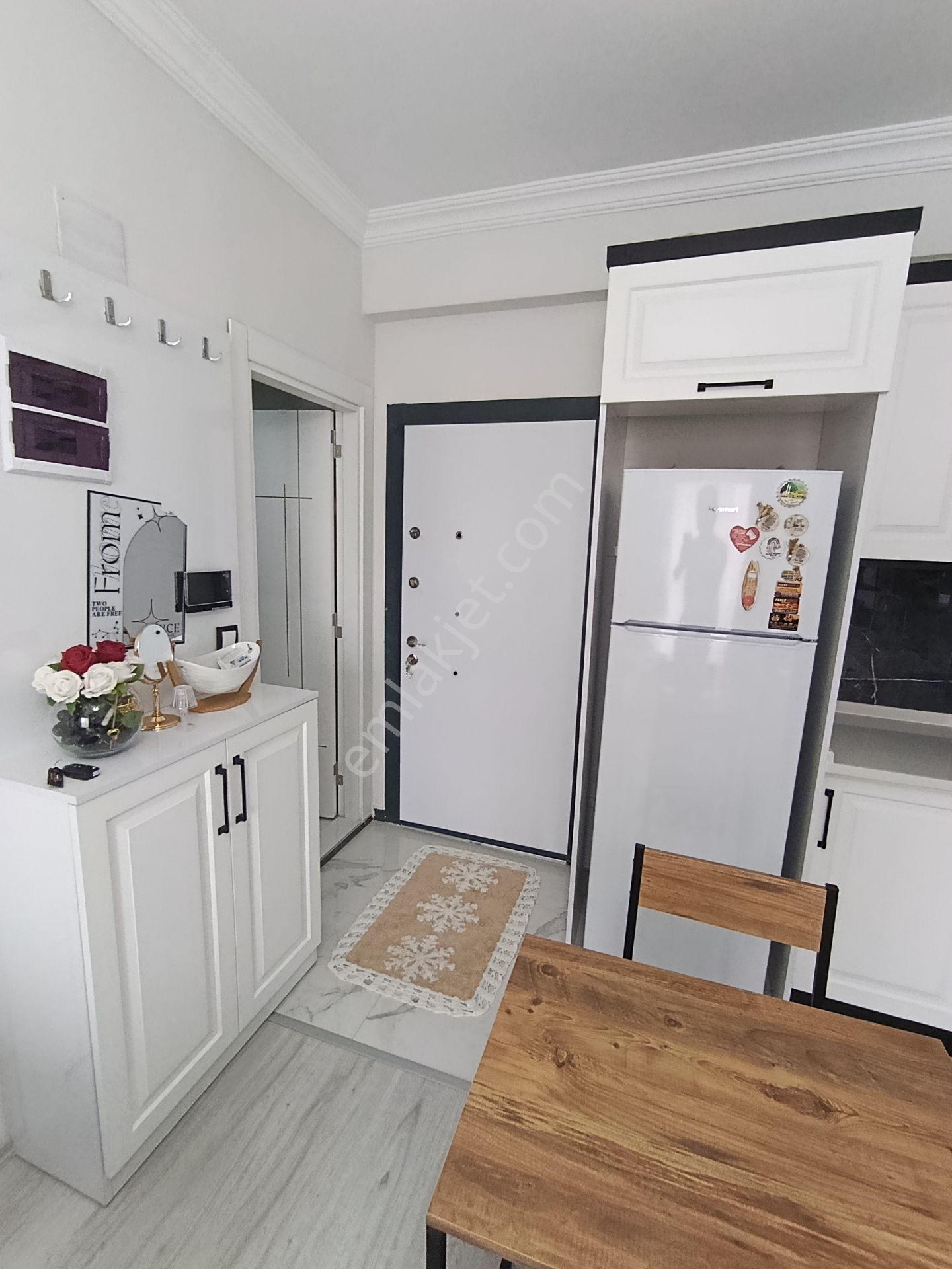 Yatay Mimari Eşyalı 1+1 Daire — fotoğraf 11