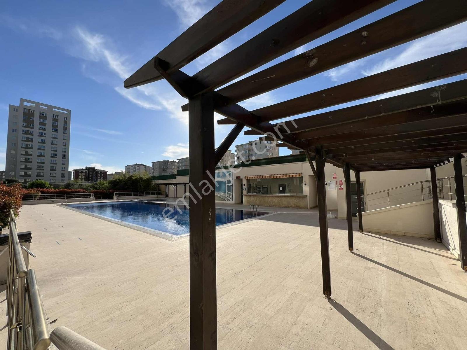 Royal'den Teknik Yapı Upcity Flats'ta Full Eşyalı Geniş Boş 1+1! — fotoğraf 43