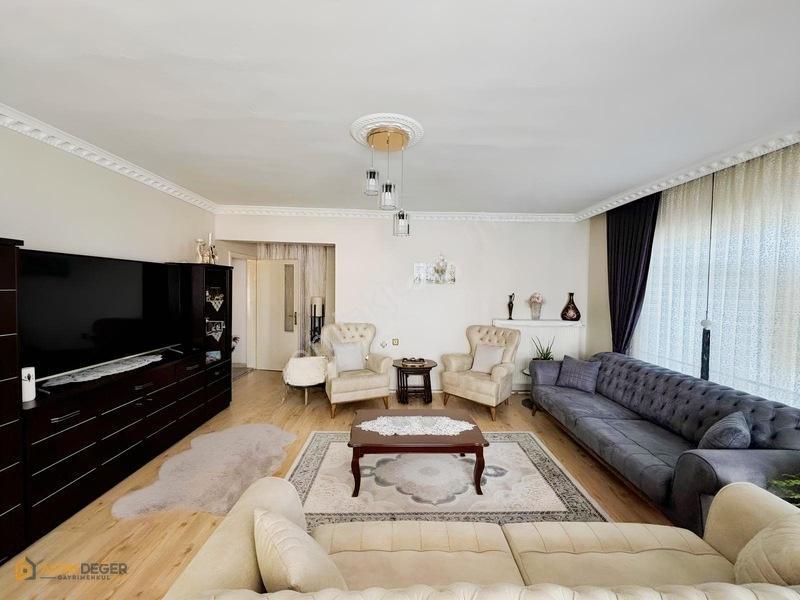 Gazi Mahallesi 3+1 Satılık Son Kat Daire — fotoğraf 2