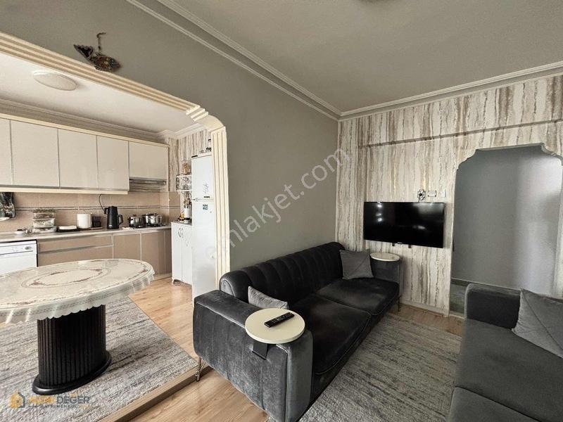 Gazi Mahallesi 3+1 Satılık Son Kat Daire — fotoğraf 3