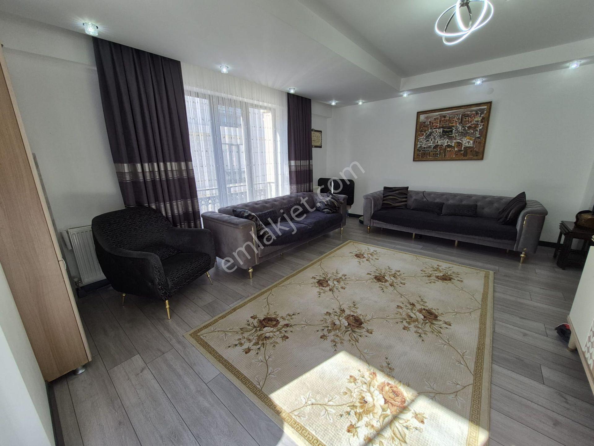 B&u Gayrimenkul'den İstasyon'da Whıte House Sitesinde Geniş 3+1 — fotoğraf 5