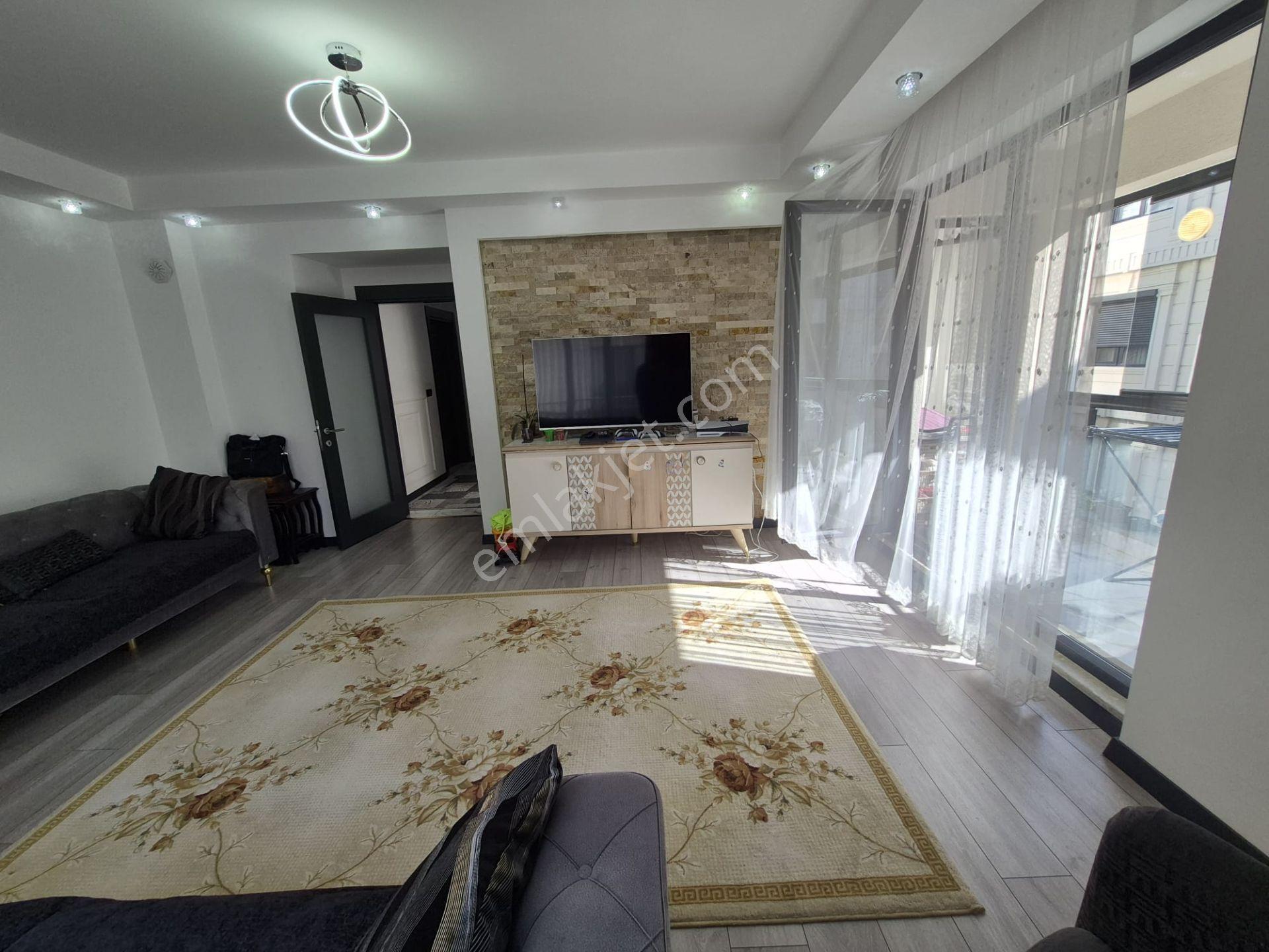 B&u Gayrimenkul'den İstasyon'da Whıte House Sitesinde Geniş 3+1 — fotoğraf 6