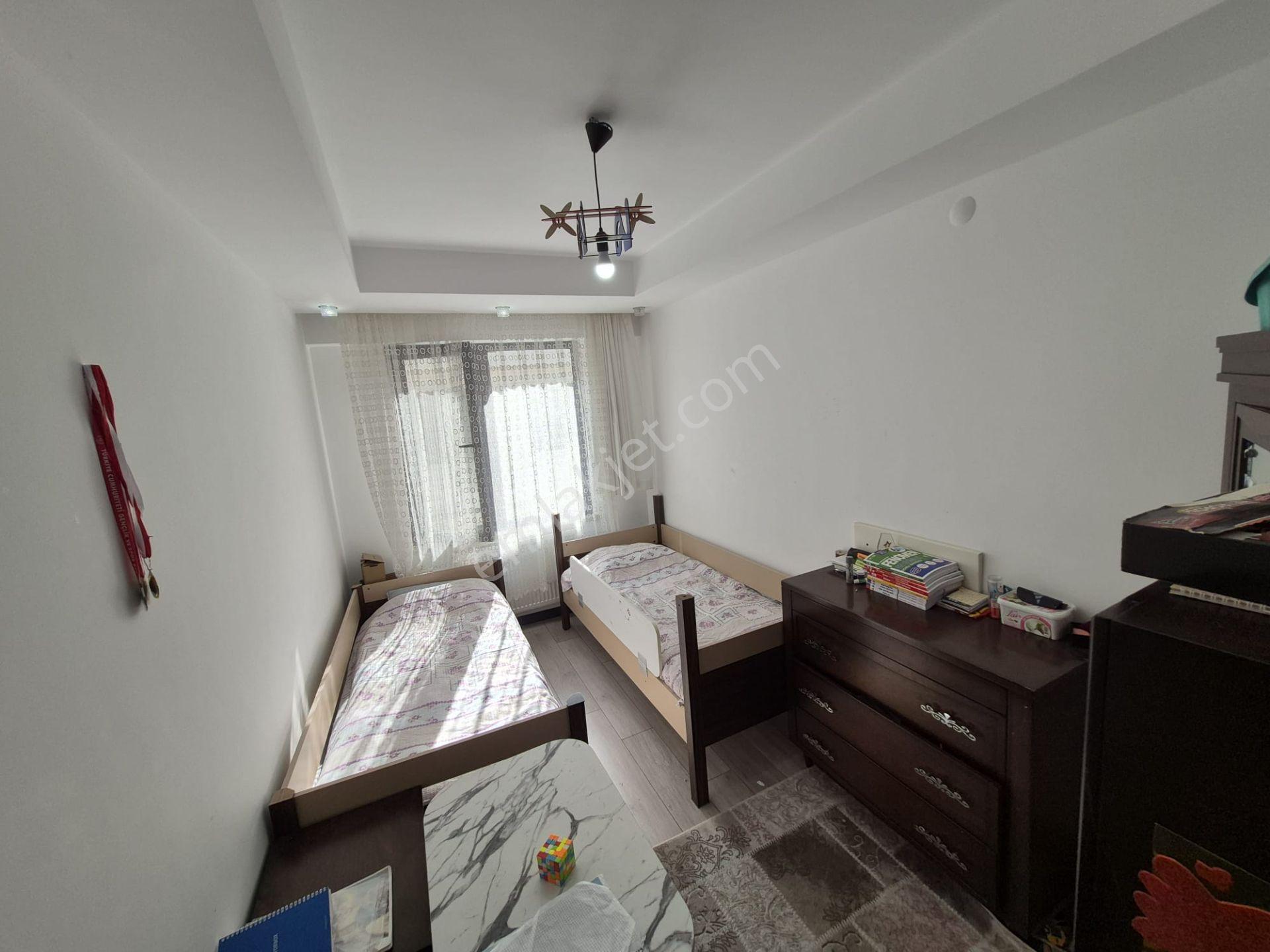 B&u Gayrimenkul'den İstasyon'da Whıte House Sitesinde Geniş 3+1 — fotoğraf 11