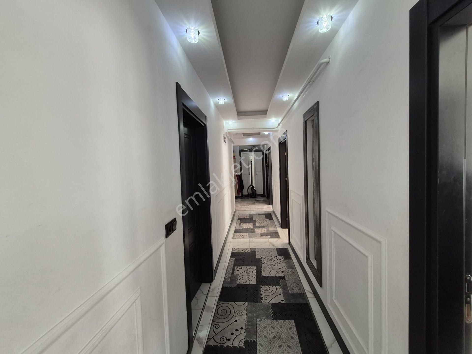B&u Gayrimenkul'den İstasyon'da Whıte House Sitesinde Geniş 3+1 — fotoğraf 14