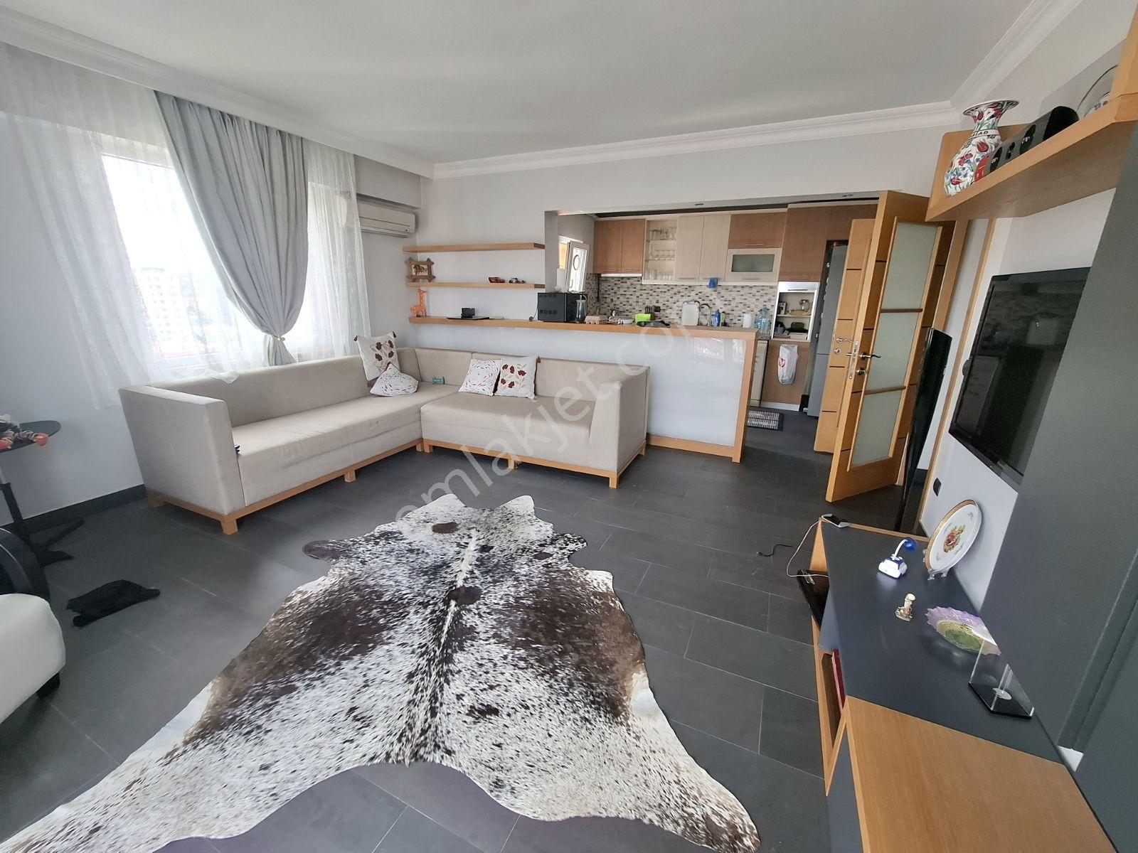 Ümraniye Çamlık Site İçi Yüksek Kat İçi Yenilenmiş — fotoğraf 2