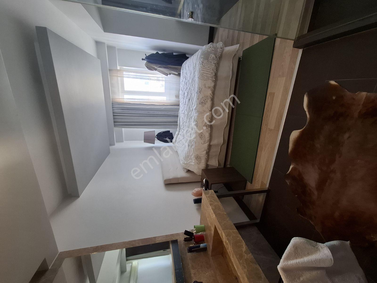 Ümraniye Çamlık Site İçi Yüksek Kat İçi Yenilenmiş — fotoğraf 13