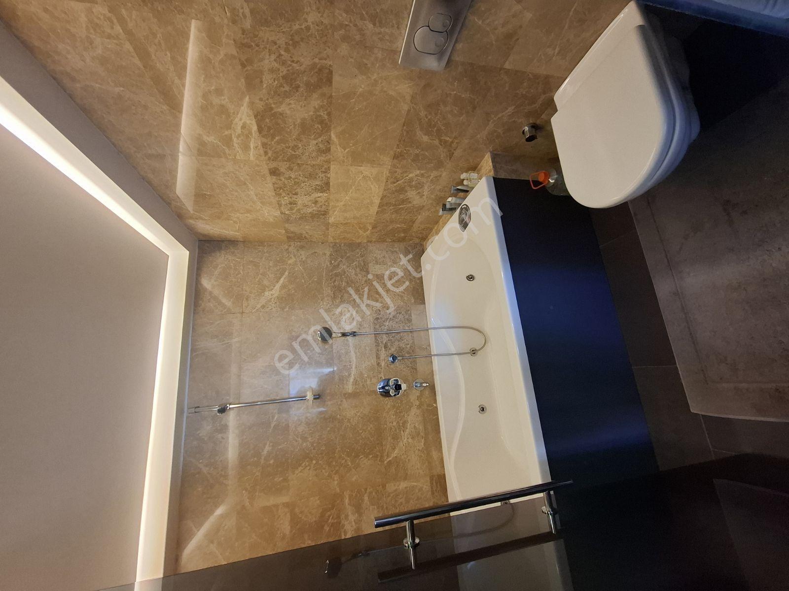 Ümraniye Çamlık Site İçi Yüksek Kat İçi Yenilenmiş — fotoğraf 18