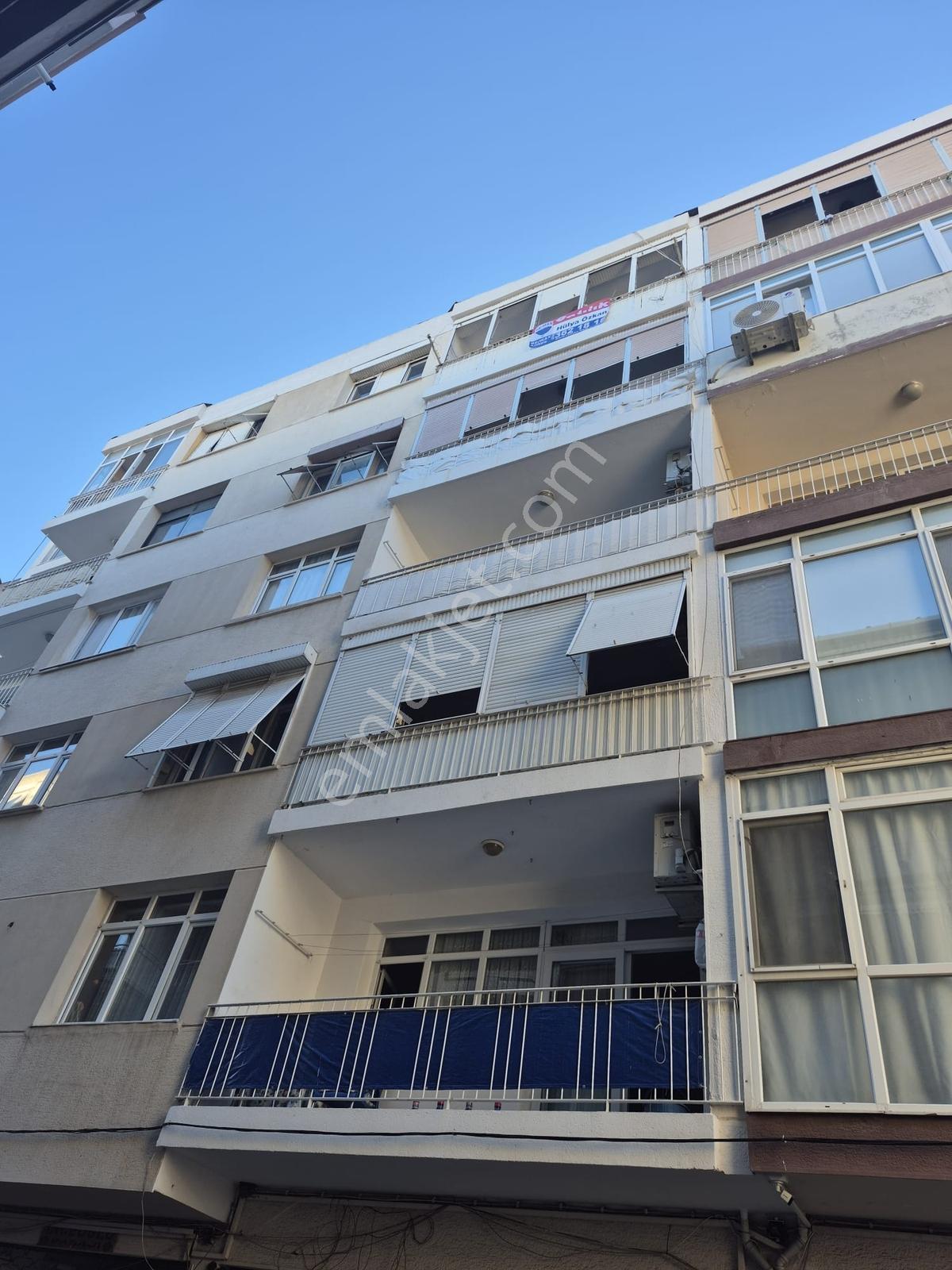Karşıyaka Donanmacı Yatırıma Uygun 3+1 Satılık Daire — fotoğraf 2