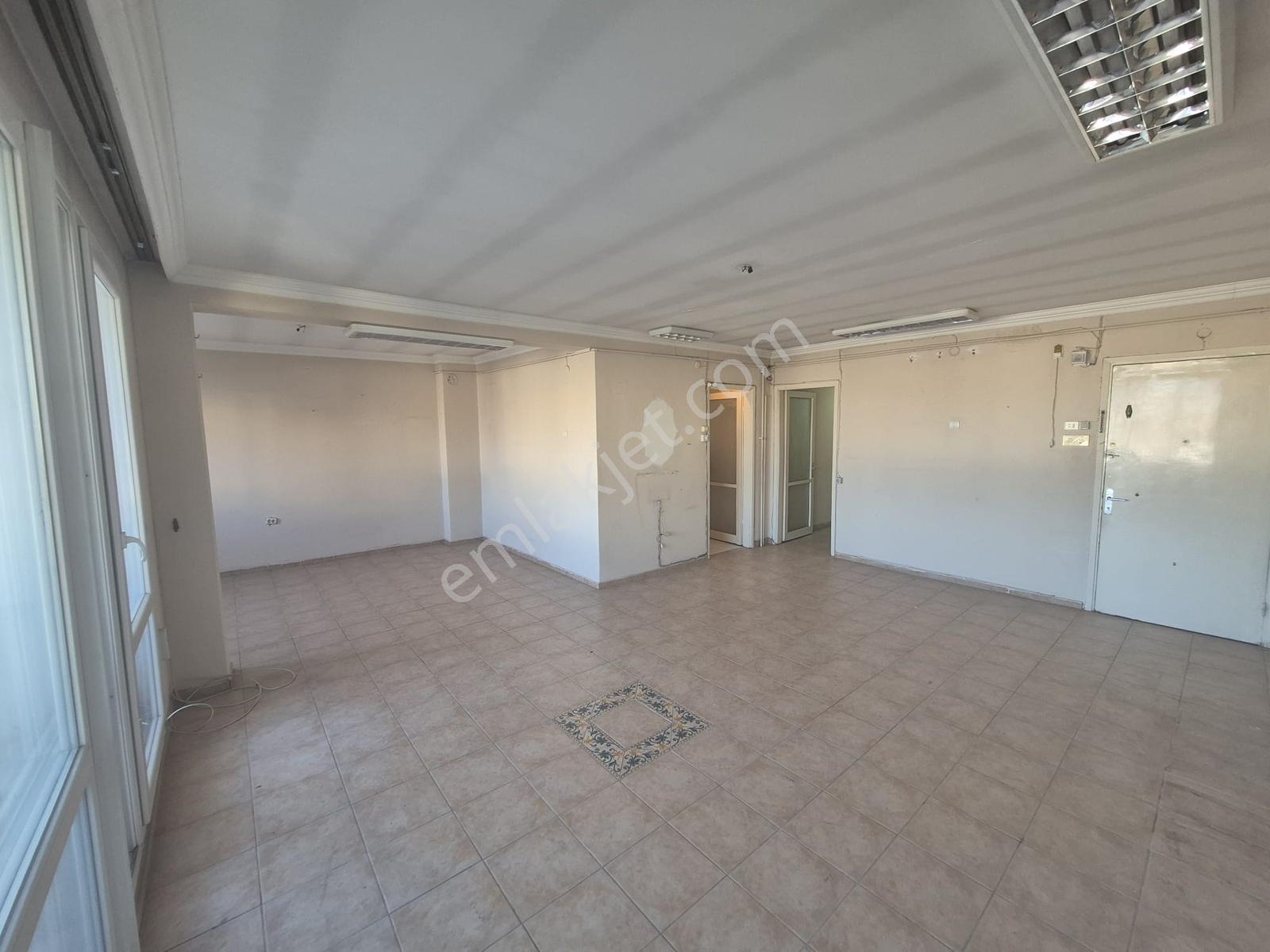 Karşıyaka Donanmacı Yatırıma Uygun 3+1 Satılık Daire — fotoğraf 3