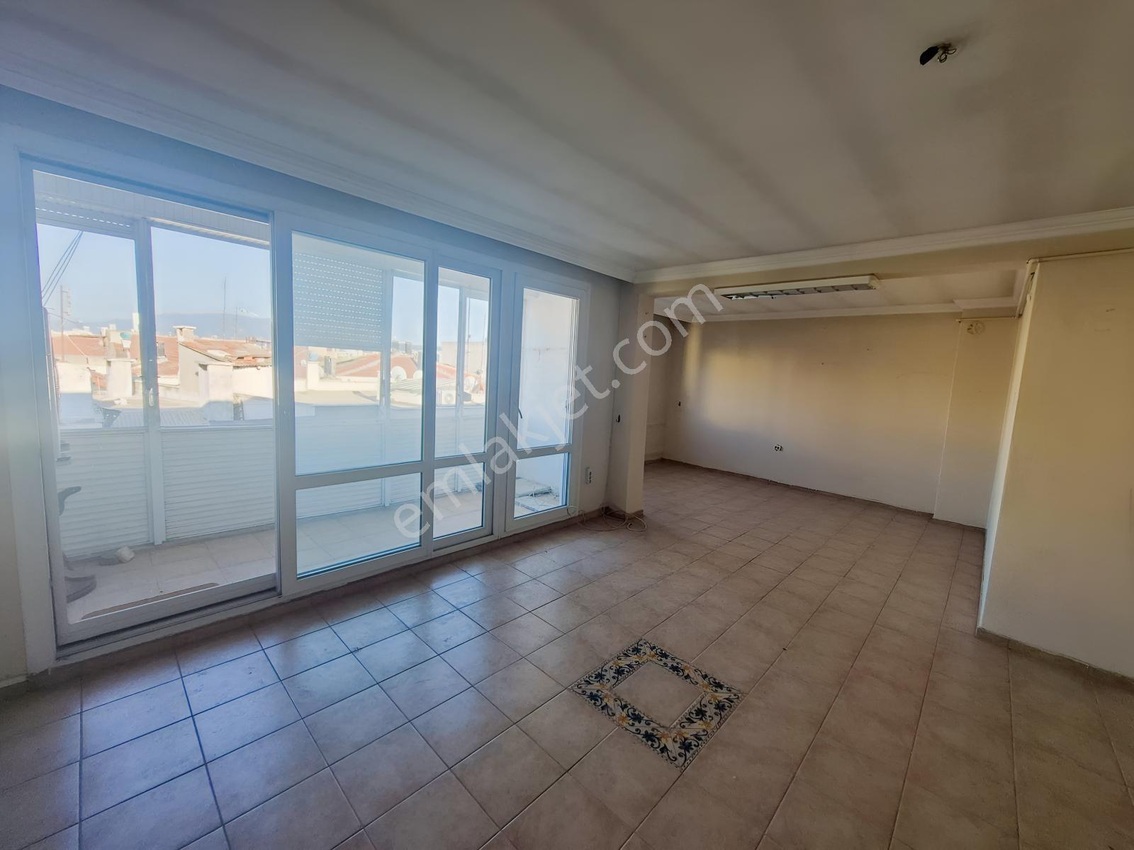 Karşıyaka Donanmacı Yatırıma Uygun 3+1 Satılık Daire — fotoğraf 6
